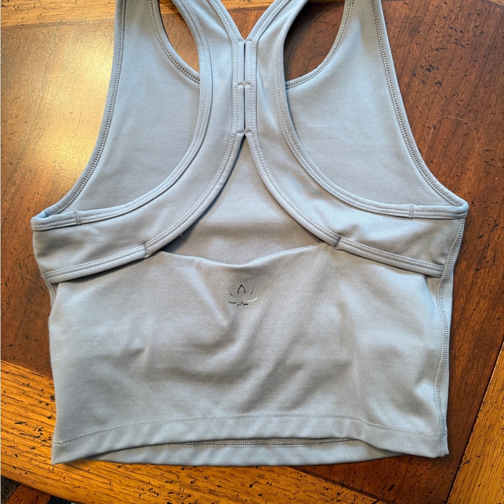 Beyond Yoga Powerbeyond Strive cropped Racerback Tank - Picture 2 of 7